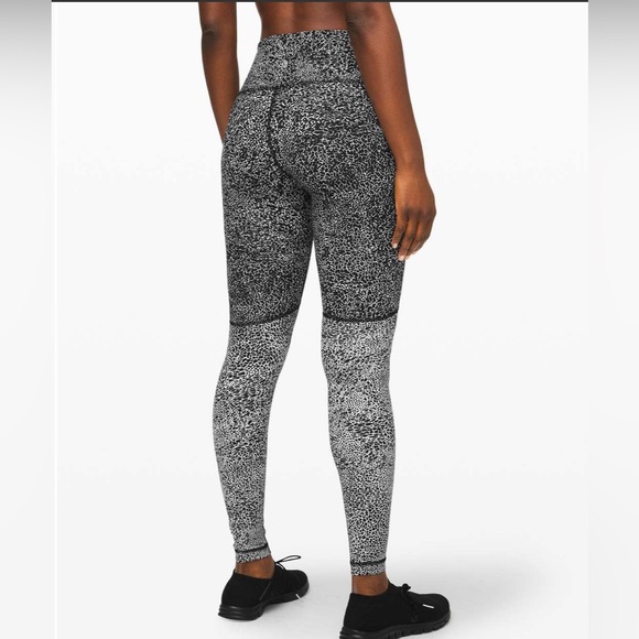 Lululemon Wunder Under High-Rise Full-On Luxtreme 28" White Black Legging 4 - Picture 3 of 9